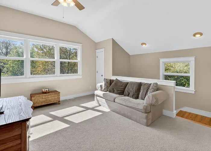 Ferienhaus Secluded Woodland Retreat Near Starved Rock Park *